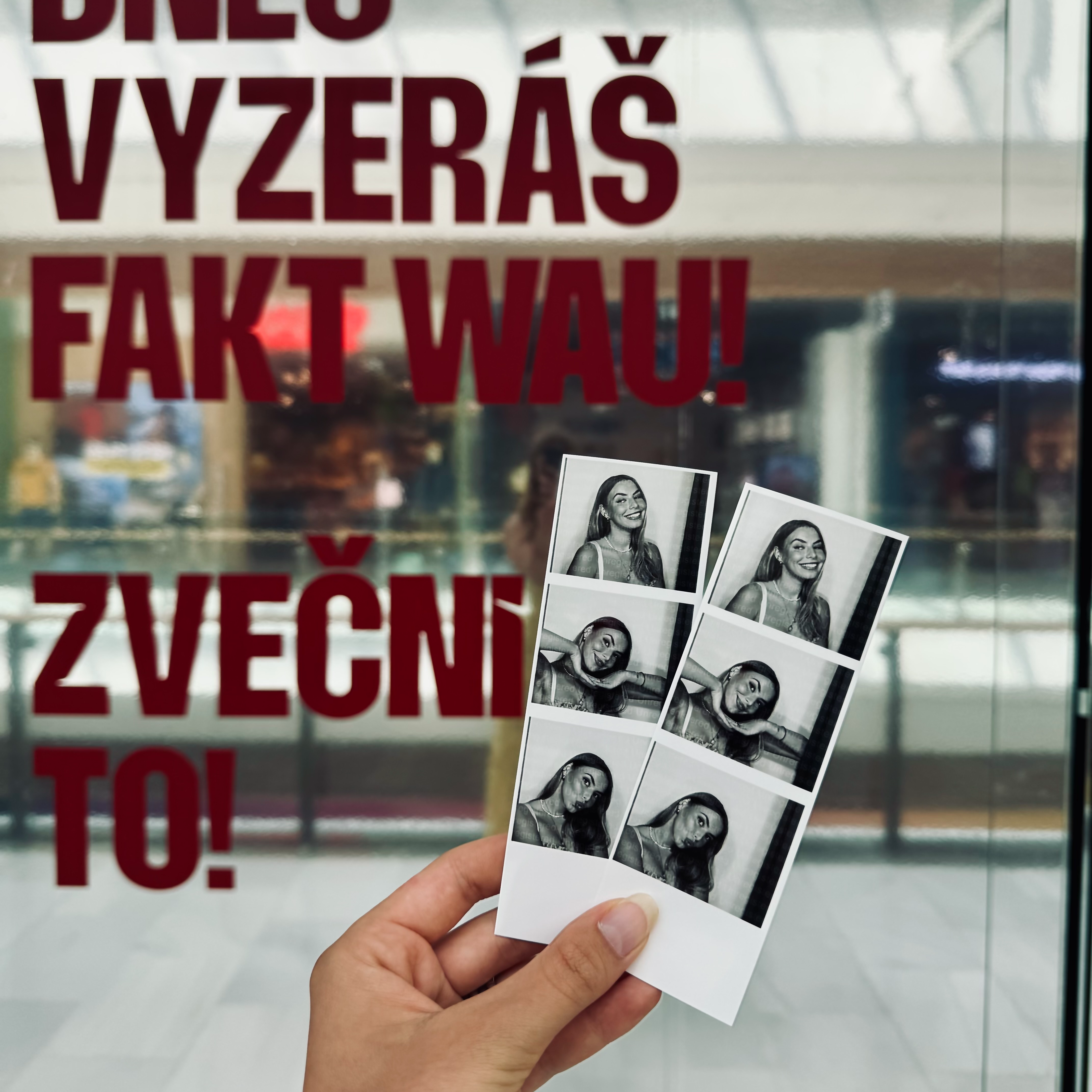 VINTAGE PHOTO BOOTH AT AUPARK